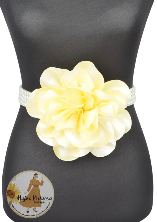 Oversized Ivory Flower Pearl Elastic Belt