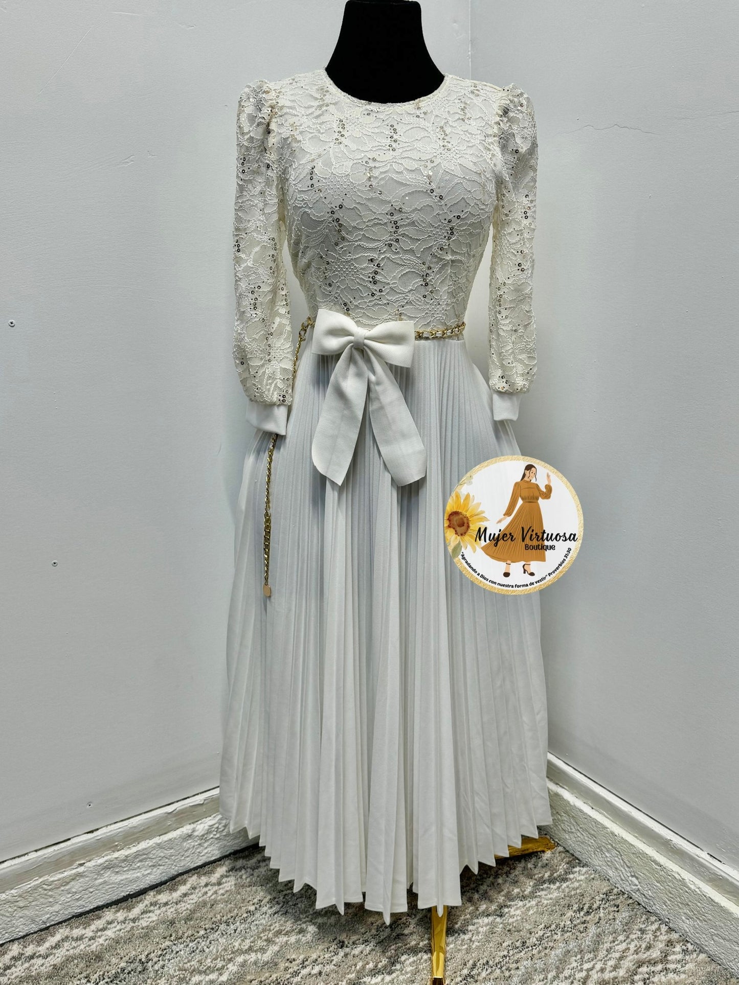 Ariana Perla Lace Pleated Dress