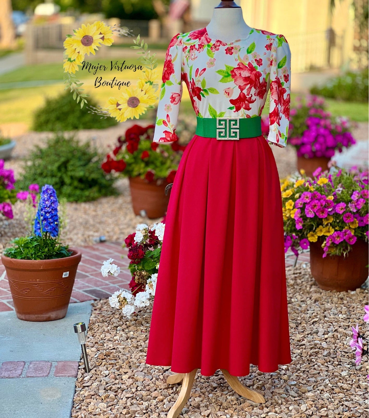 Red Floral Dress con Paletones