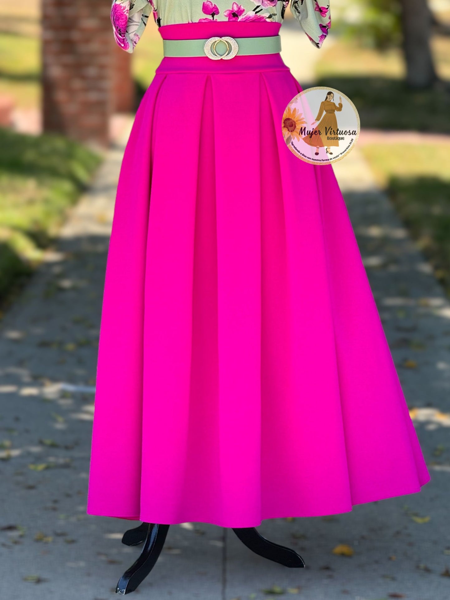 Falda Fucsia Con Paletones