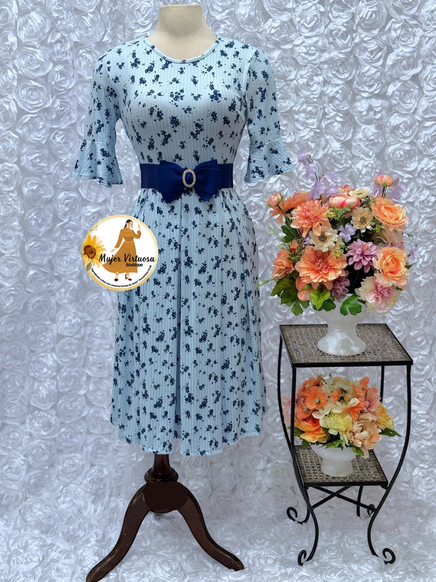 Spring is here Blue Floral Dress – Mujer Virtuosa Boutique