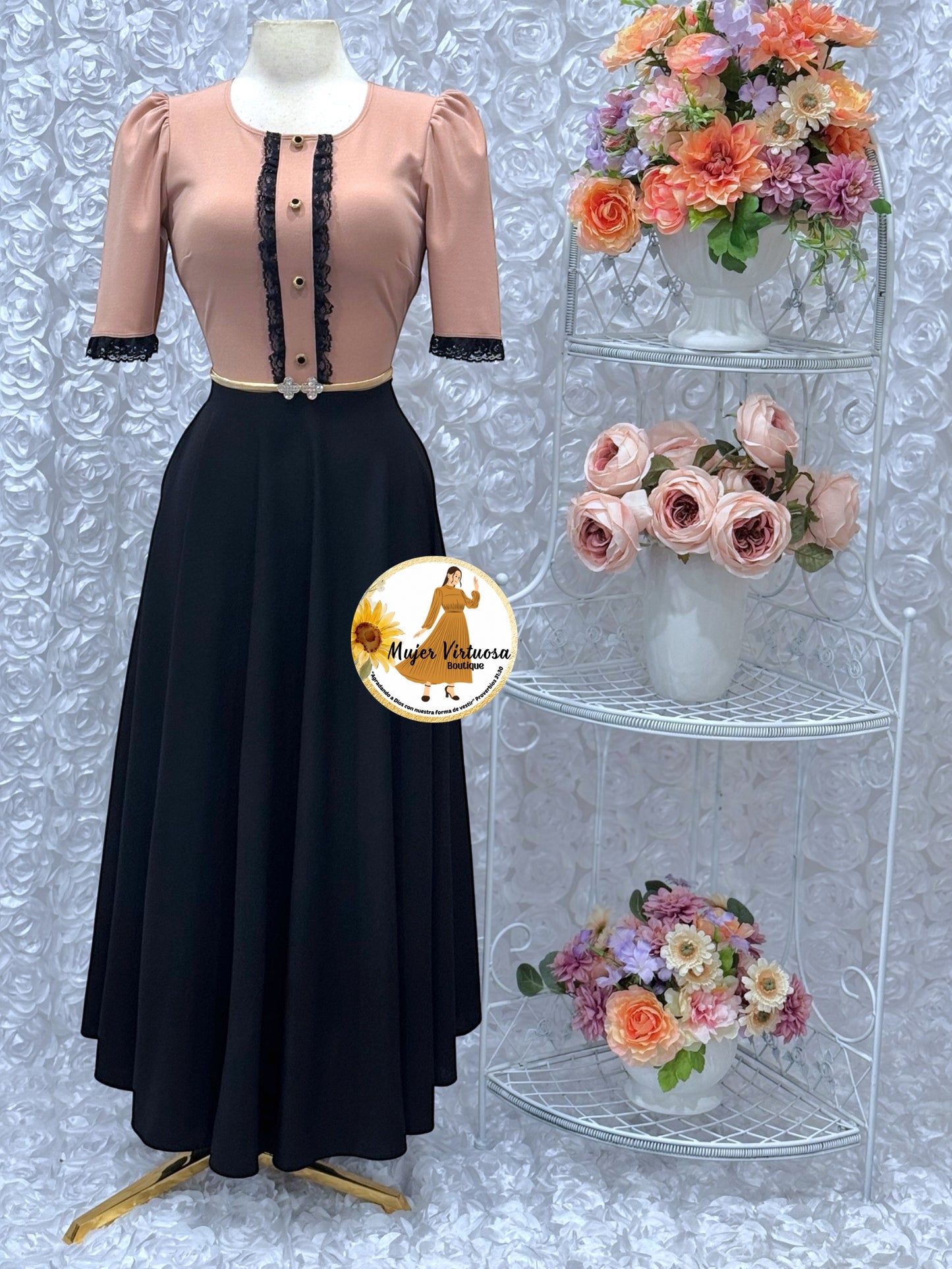 Eleanore Rosa Viejo/Black Dress