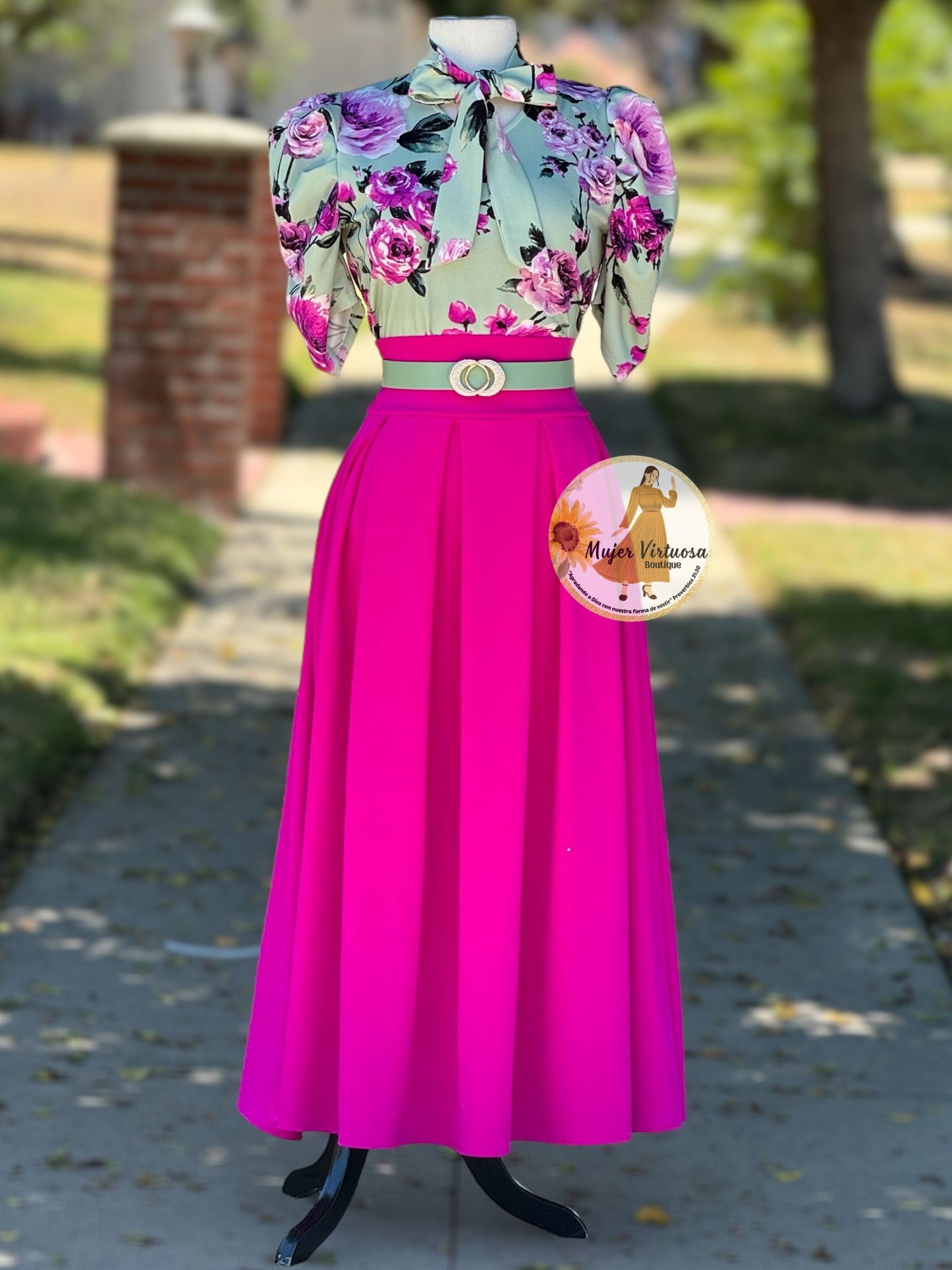 Falda Fucsia Con Paletones