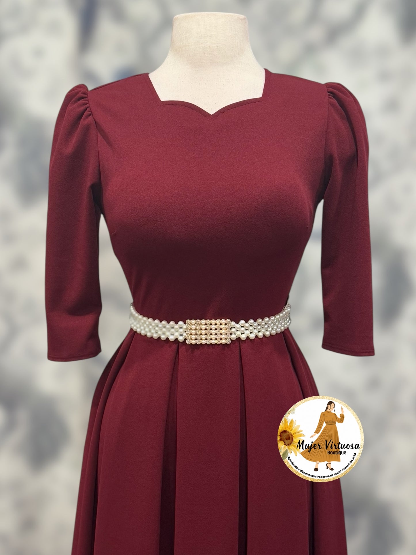 Jasmine Burgundy Dress con Paletones