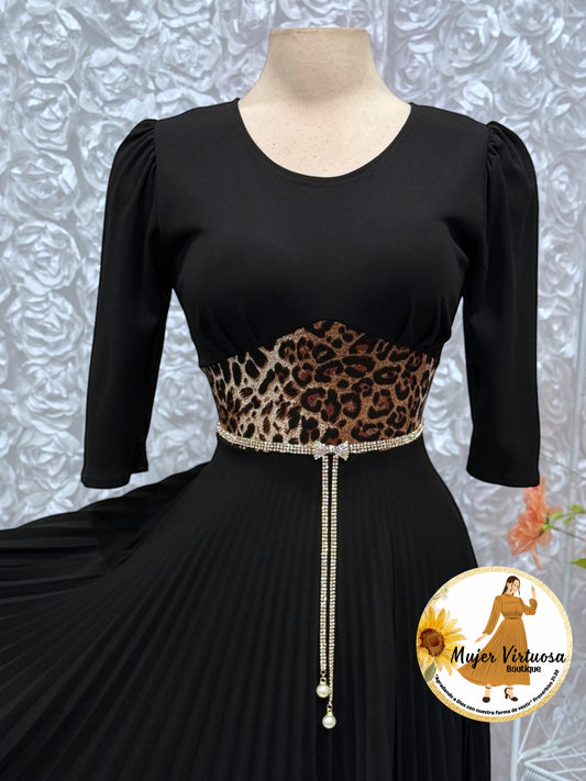 Elegant Gold Bow & Pearls Belt