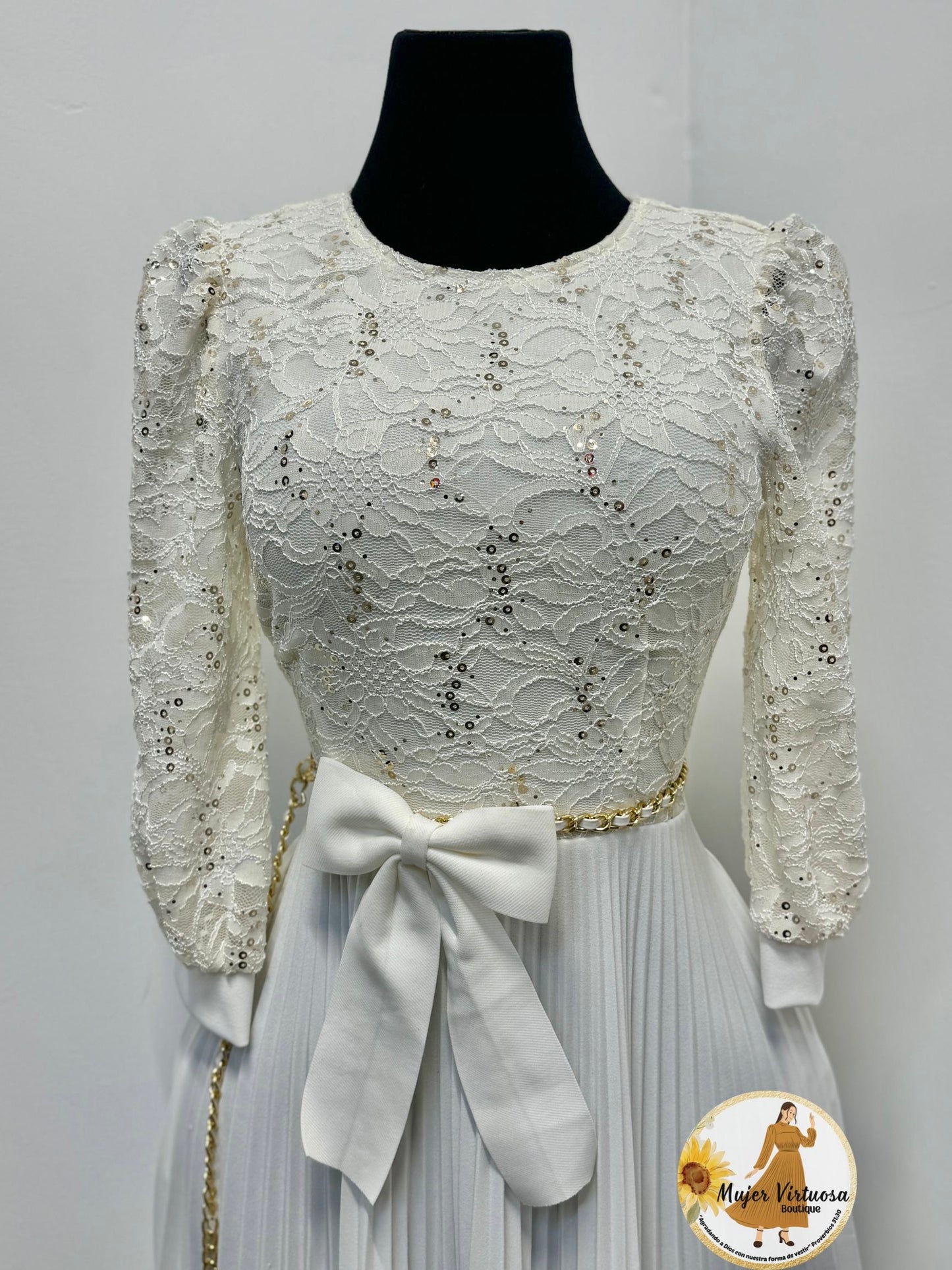 Ariana Perla Lace Pleated Dress